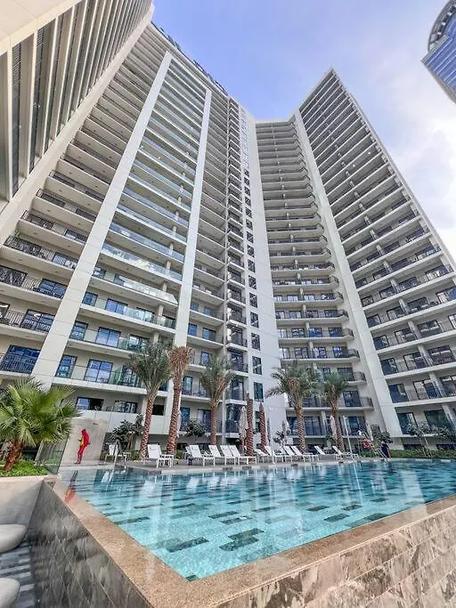 Luxury 1 Bedroom Apartment With Spectacular Burj And Canal Views Dubai
